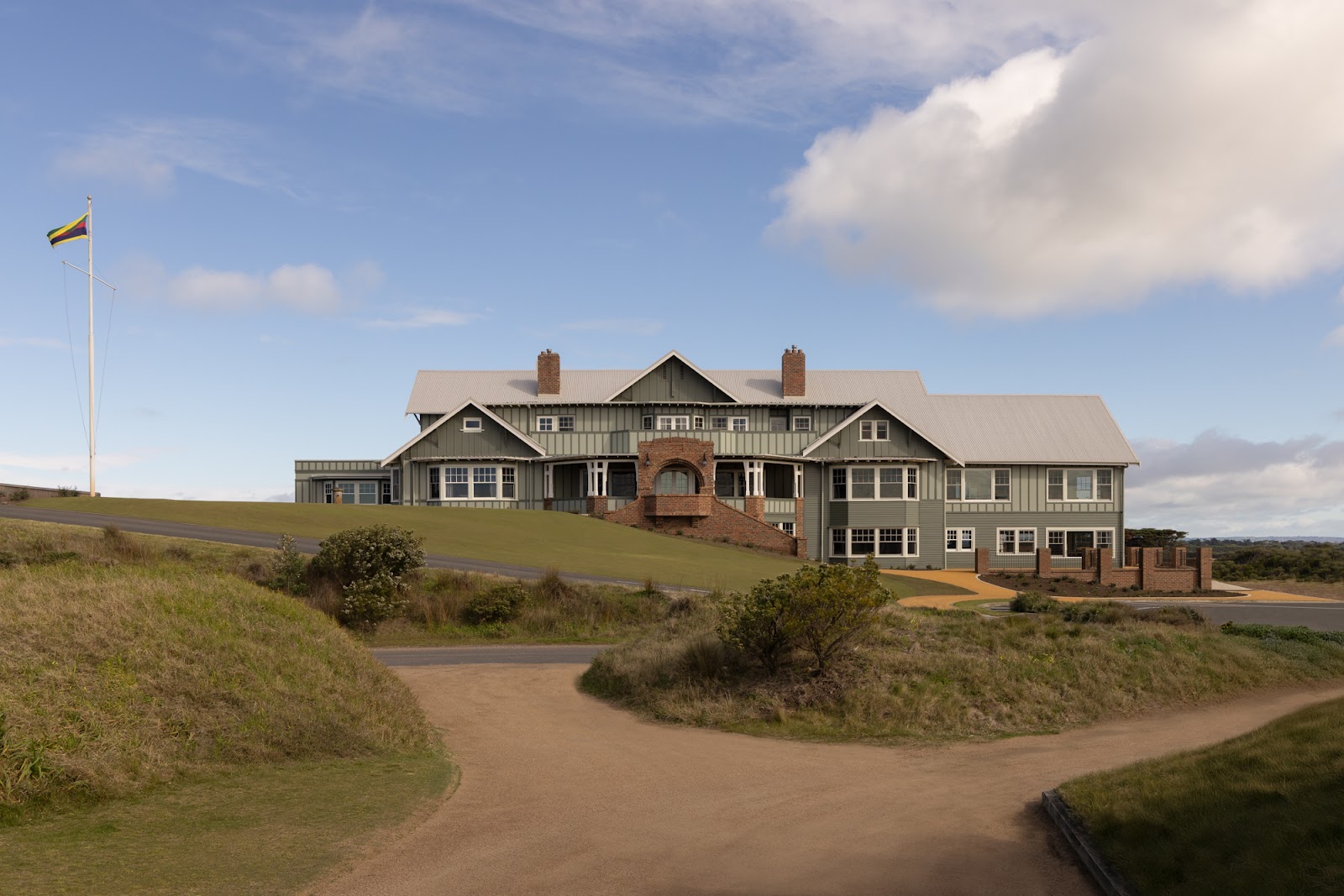 Barwon Heads Golf Club, firm links fairway running through coastal dunes on the Bellarine Peninsula