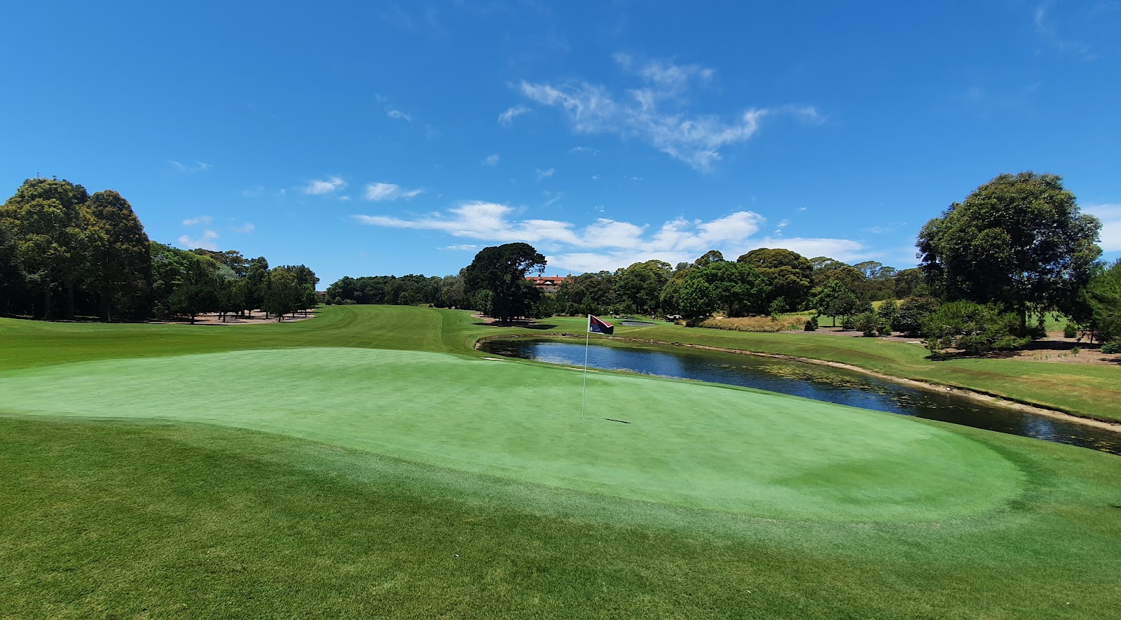 The Australian Golf Club, Kensington, a parkland championship hole with water and bunkering near Sydney