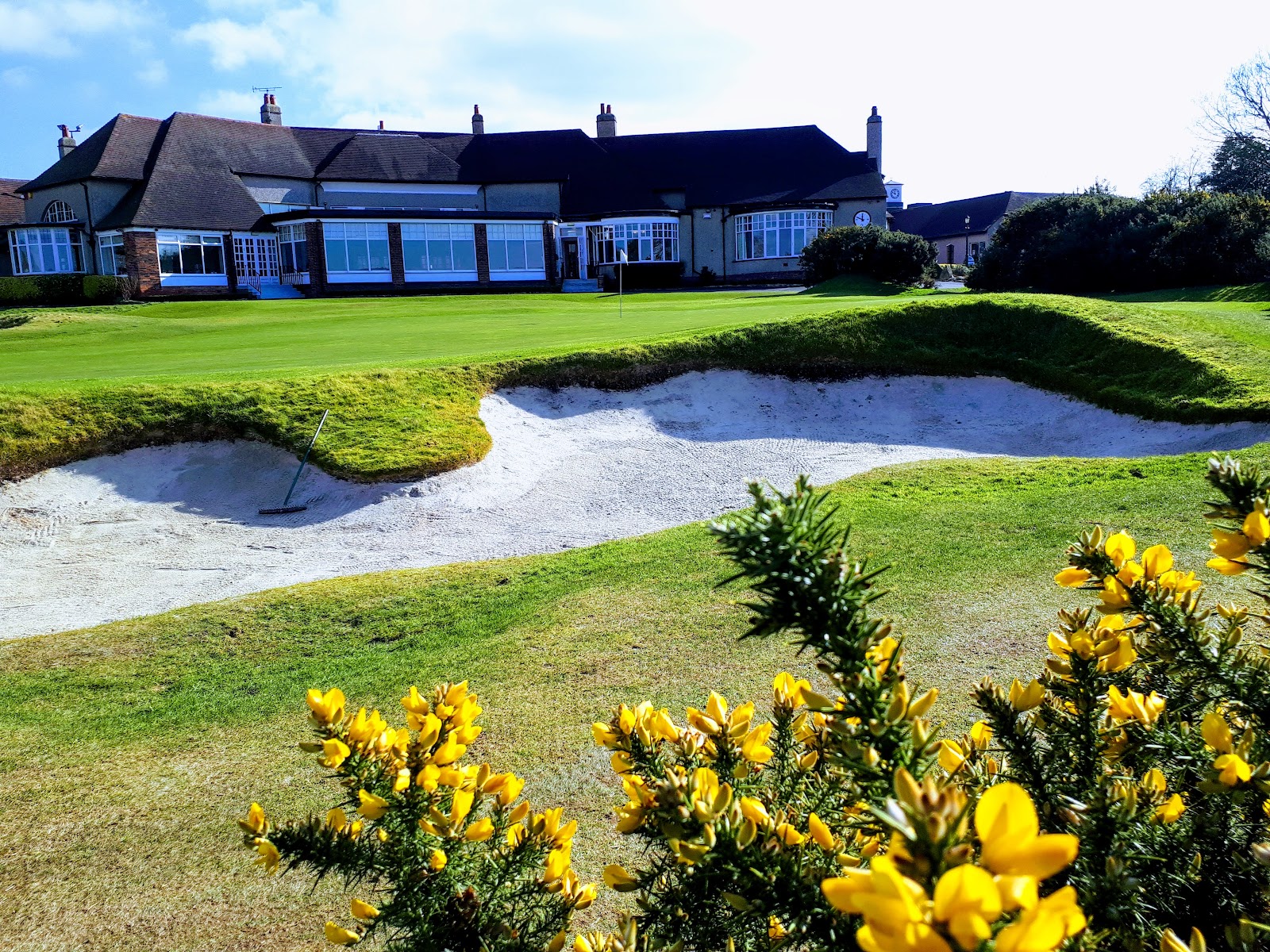 Moortown Golf Club, heather framed heathland fairways and bunkered greens on the moor north of Leeds, West Yorkshire, England