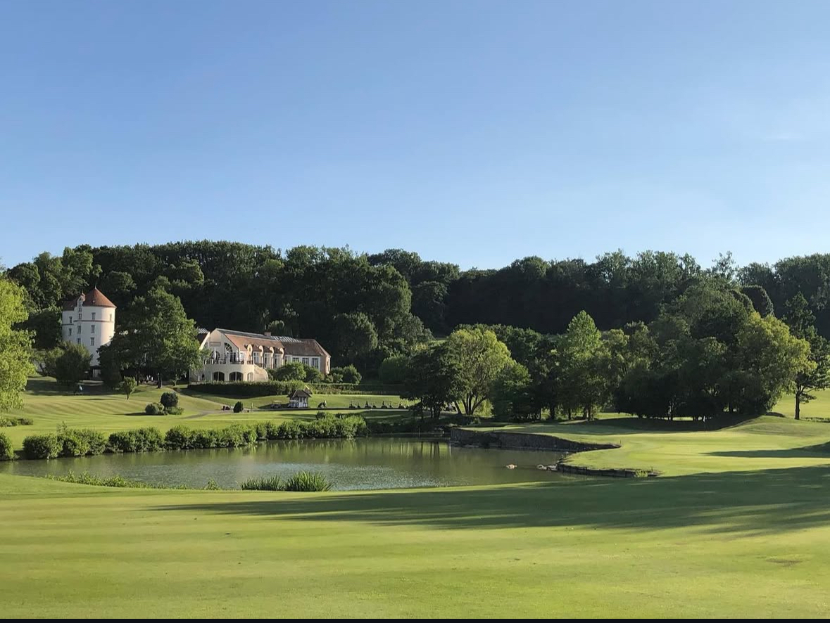Paris International Golf Club, Jack Nicklaus designed parkland fairway and water near Baillet-en-France