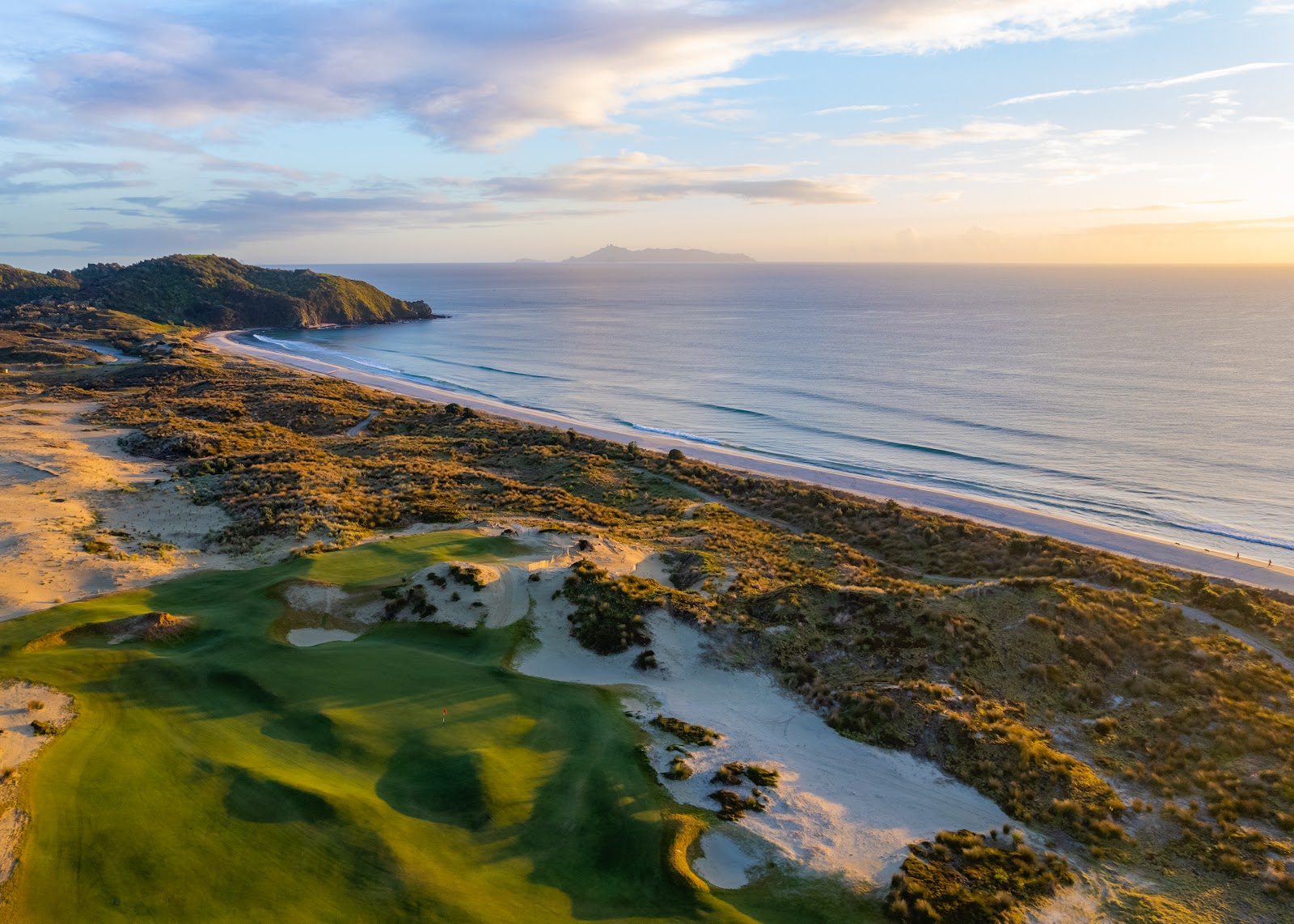 Te Arai Links South Course, links fairway running along the Pacific coast north of Auckland, New Zealand