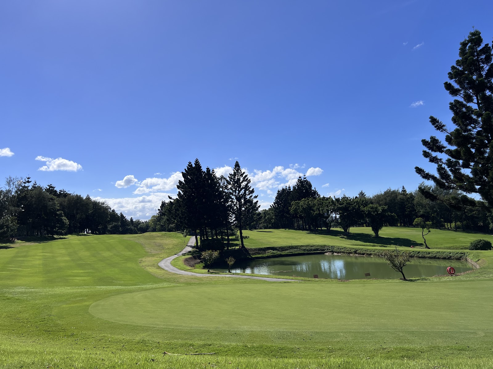 Taiwan Golf and Country Club, hilly fairway above the Tamsui river, Taiwan