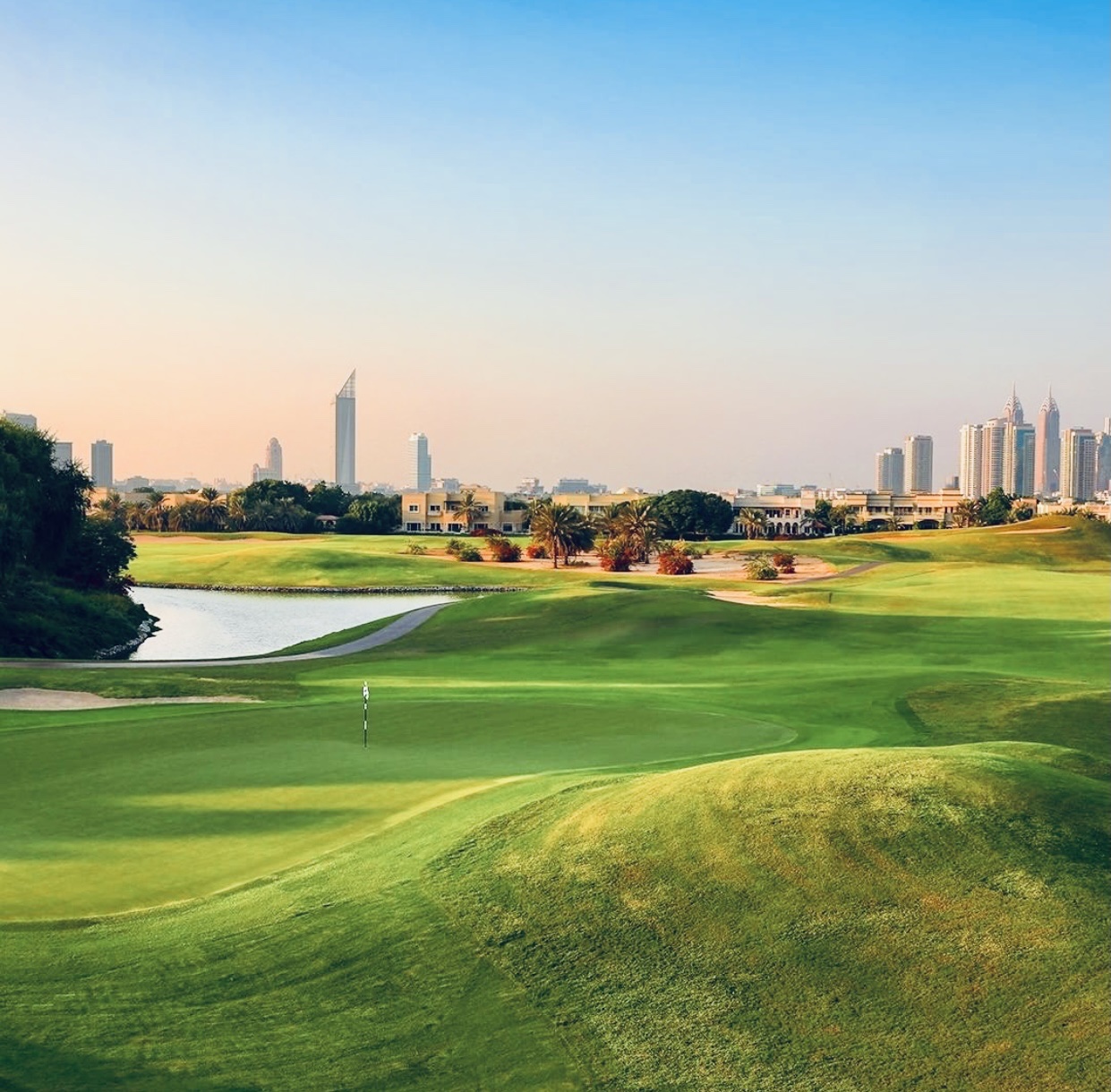 The Montgomerie Dubai, water guarded fairway and lakes at Emirates Hills, Dubai