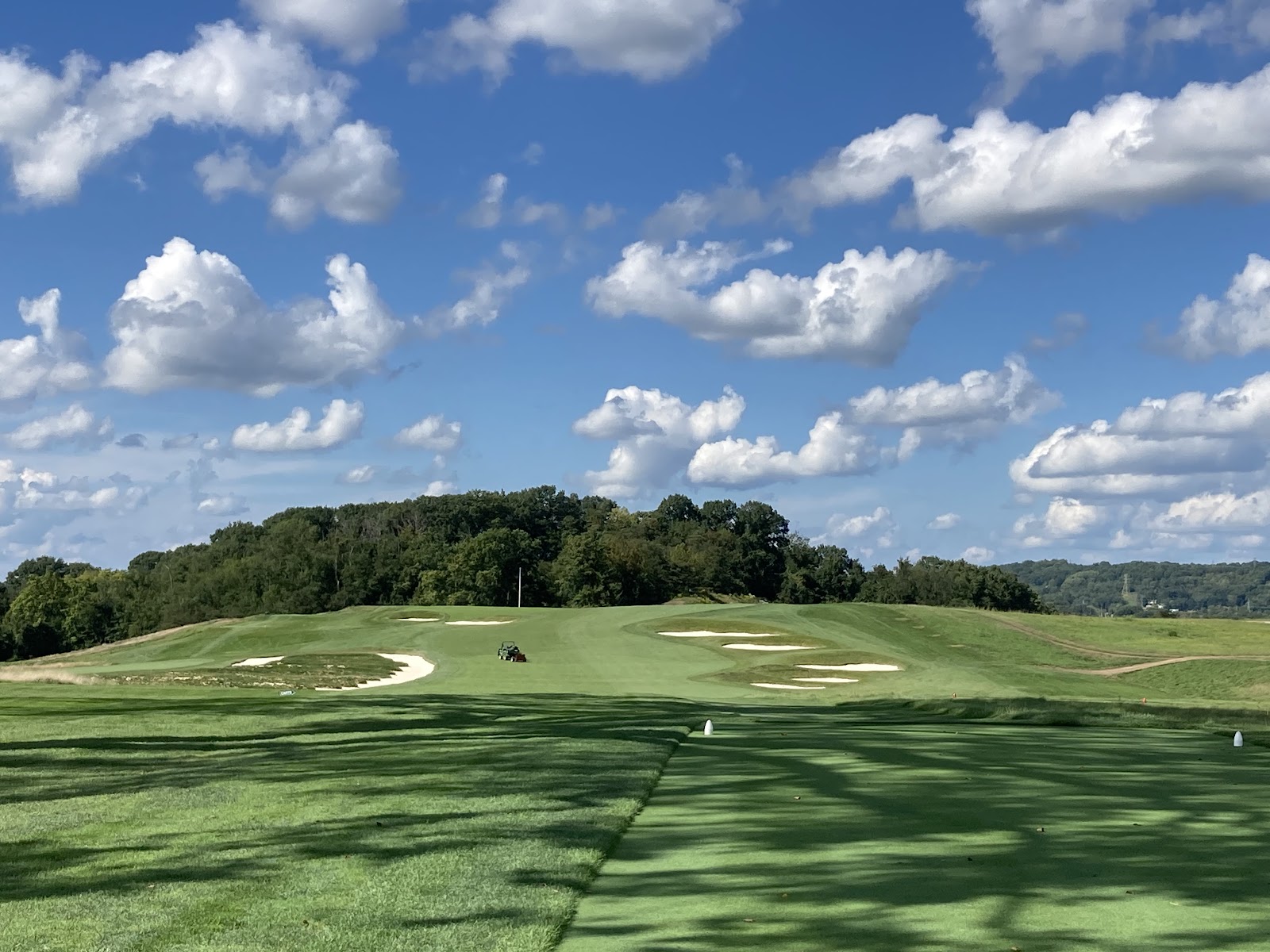 Oakmont Country Club, a fast championship green near Pittsburgh, Pennsylvania