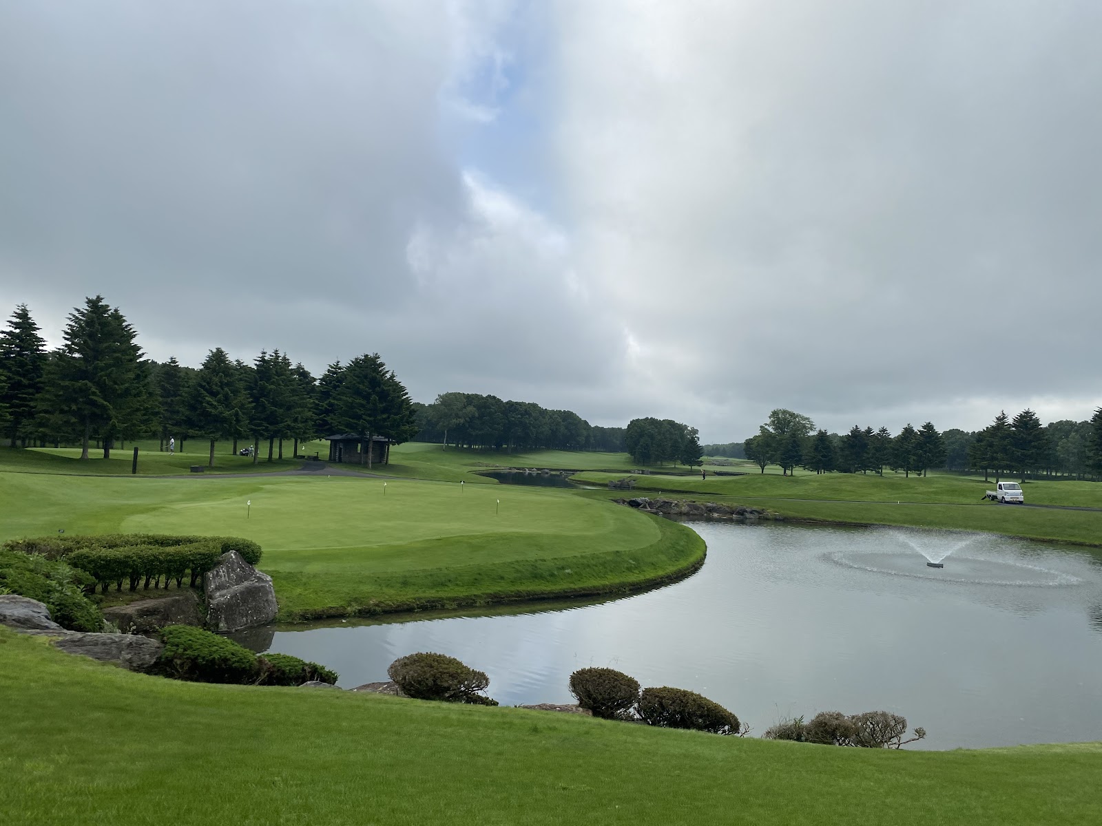Hokkaido Classic Golf Club, Jack Nicklaus Signature fairway among trees in Hokkaido, Japan