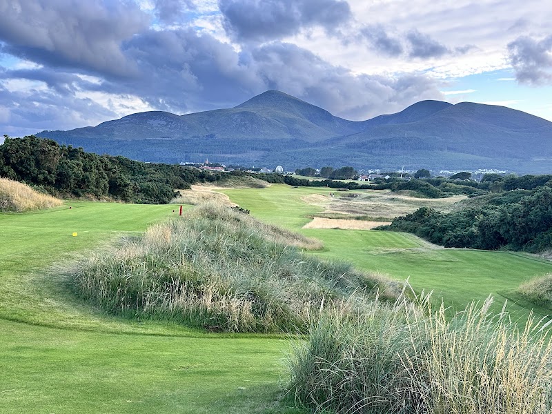 Irish links golf among giant dunes