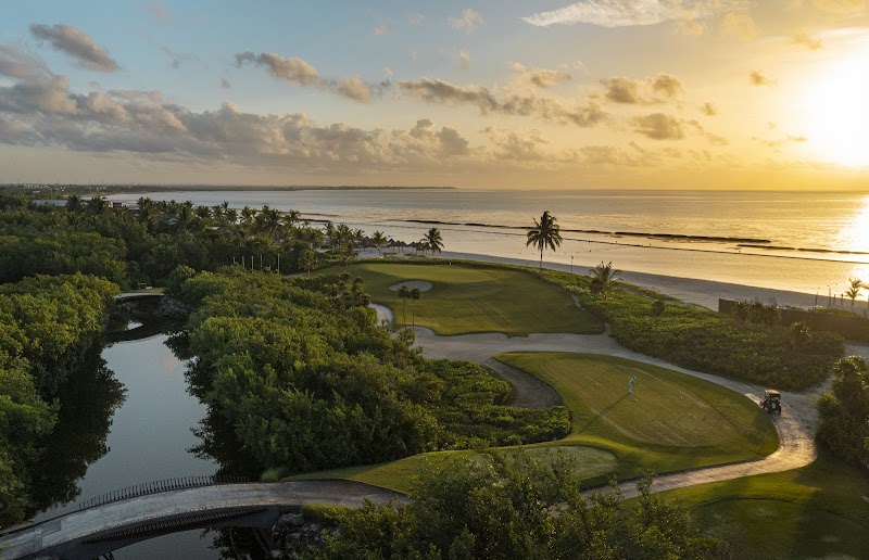 El Camaleon Golf Course at Mayakoba, Riviera Maya jungle hole