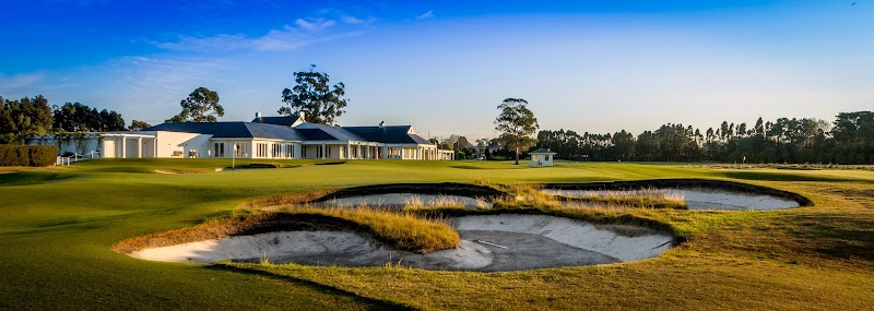 Kingston Heath sandbelt bunkering near Melbourne, Australia